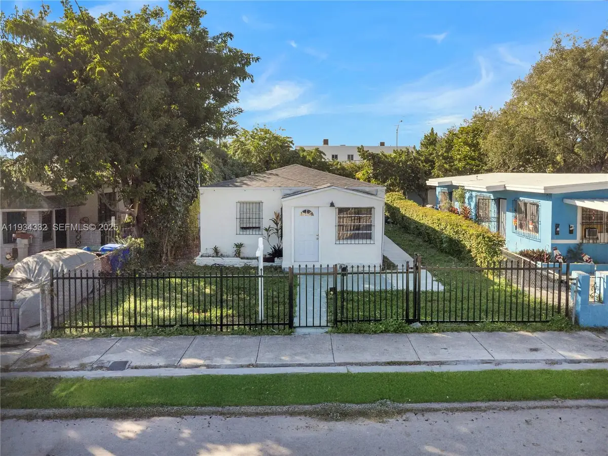 6940 NW 6th Ct, Miami, FL 33150 - Image #1