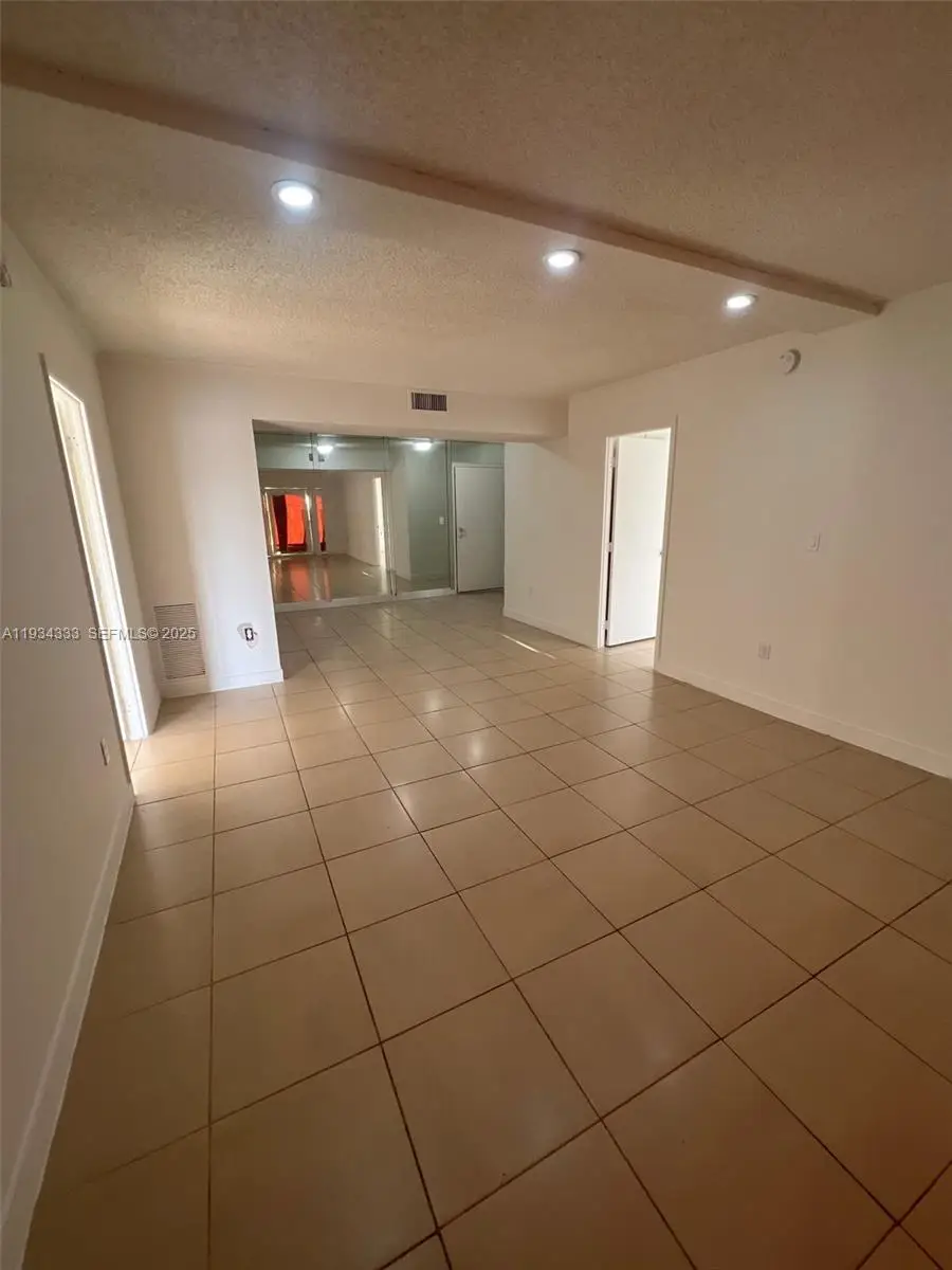 4172 Inverrary Dr #309, Lauderhill, FL 33319 - Image #3