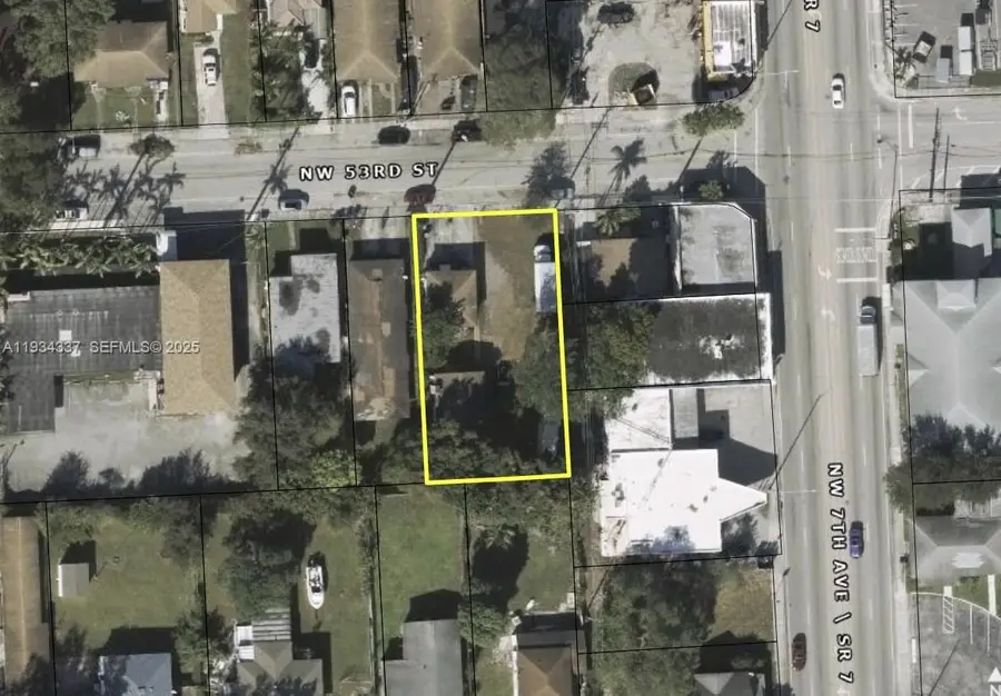 722 NW 53rd St, Miami, FL 33127 - #2