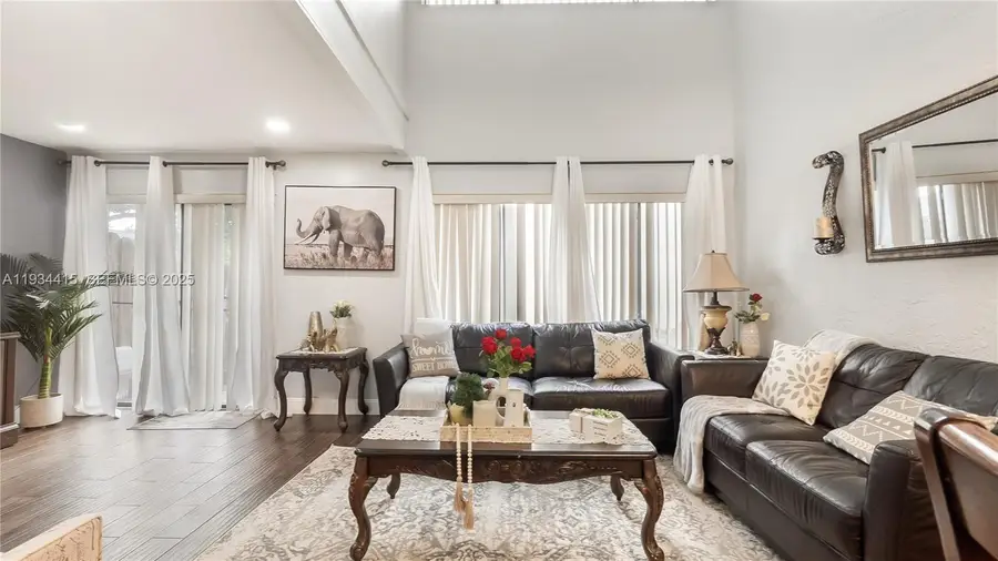 4289 N 76th Ave, Davie, FL 33024 - Image #2