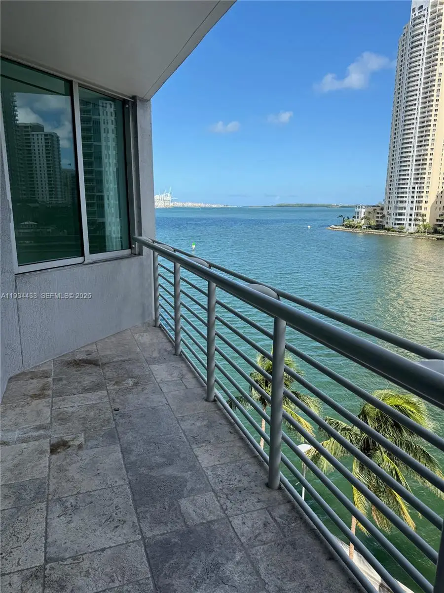 325 S Biscayne Blvd #621, Miami, FL 33131 - Image #2