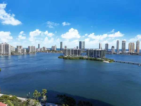 3301 NE 183rd St #2303, Aventura, FL 33160