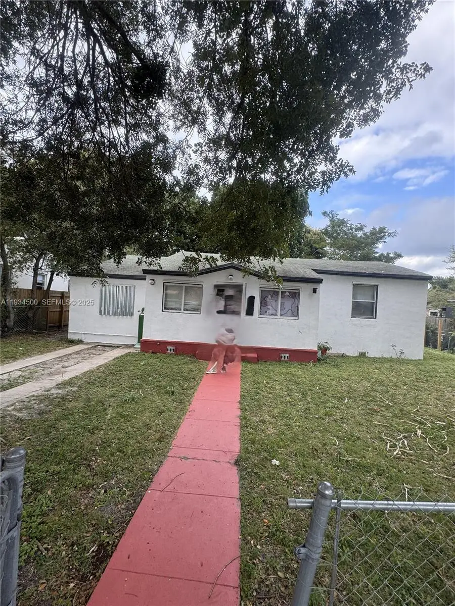 1121 NW 56th St, Miami, FL 33127 - Image #2
