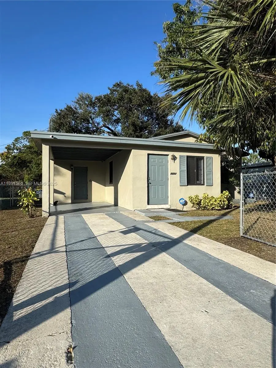 2227 NW 9th Ct, Fort Lauderdale, FL 33311 - Image #2