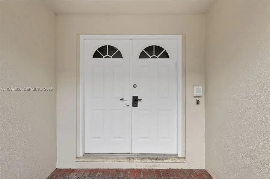 21399 Marina Cove Cir #14, Aventura, FL 33180 - Image #3