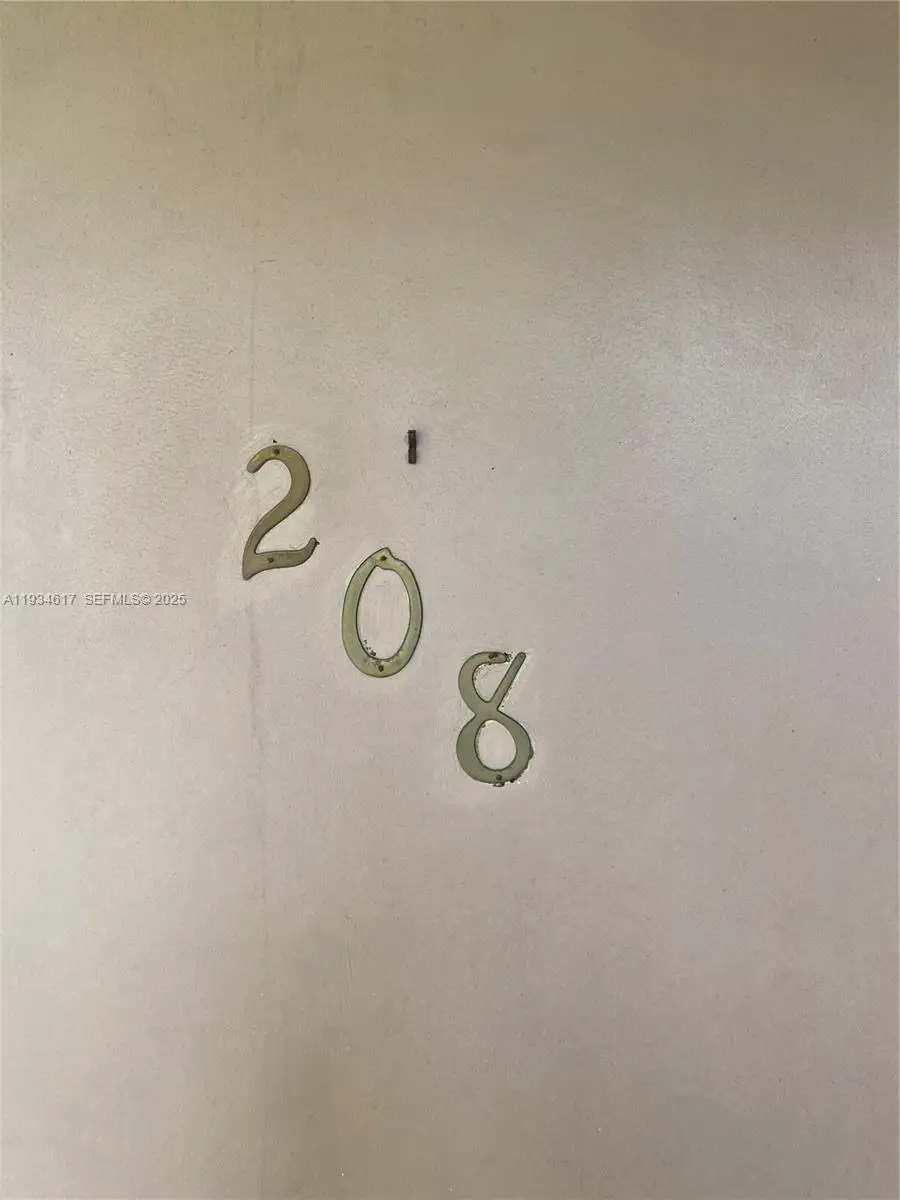 2420 Diana Dr #208, Hallandale Beach, FL 33009 - Image #3