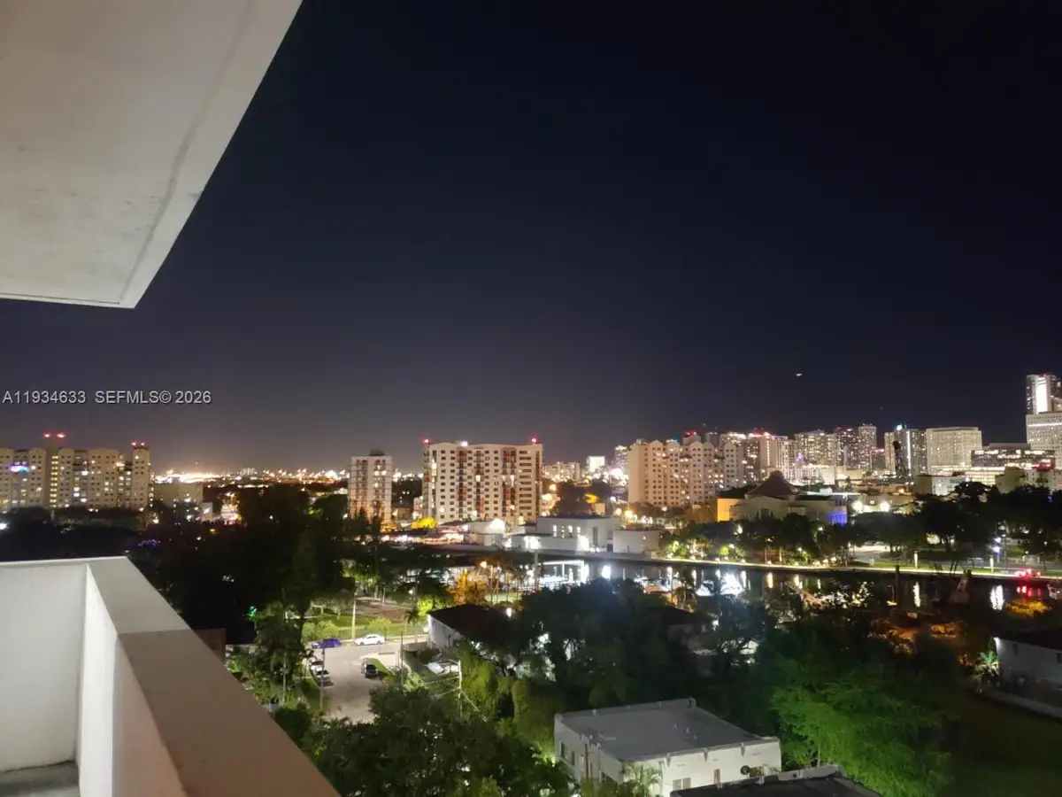 36 NW 6th Ave #906, Miami, FL 33128 - #1