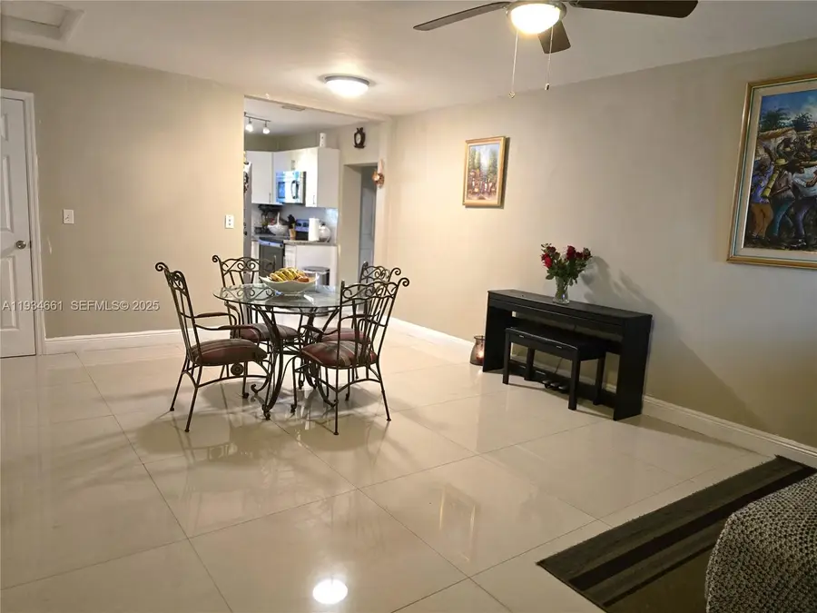 6626 SW 1st Ct, Pembroke Pines, FL 33023 - Image #2