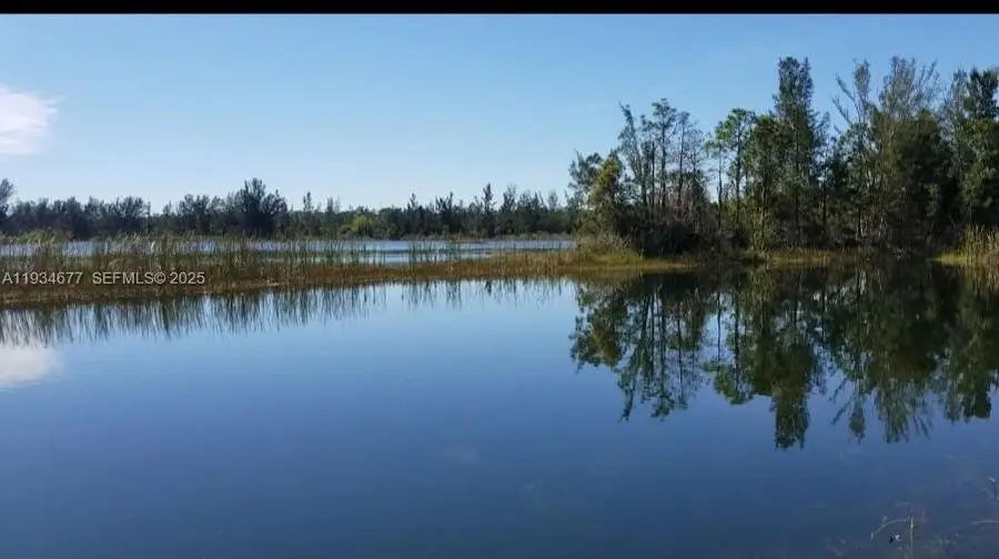 201 Ocean Park Dr, Lehigh Acres, FL 33972 - Image #2