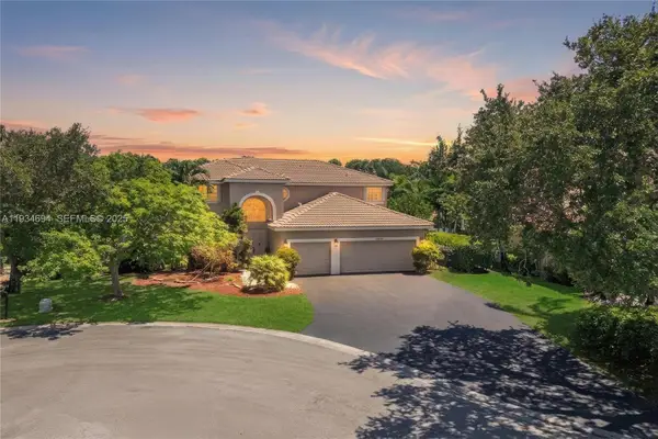 10922 NW 49th Dr, Coral Springs, FL 33076