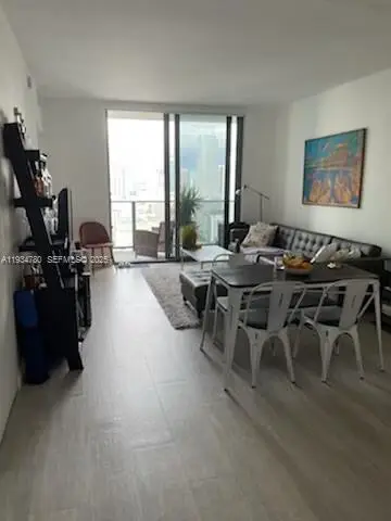 45 SW 9th St #3210, Miami, FL 33130 - Image #2