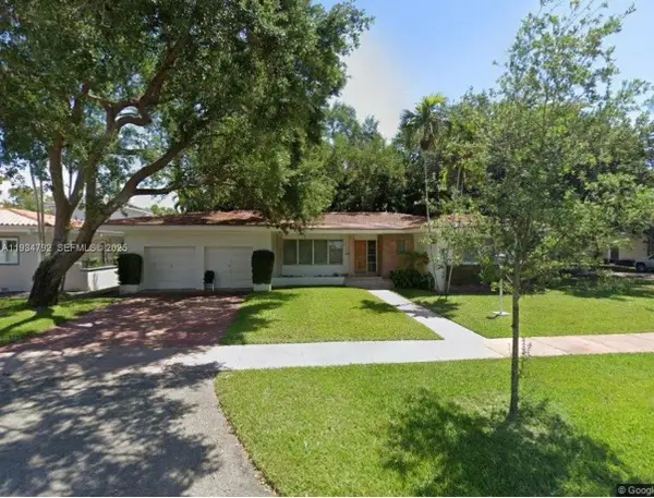 6011 Leonardo St, Coral Gables, FL 33146