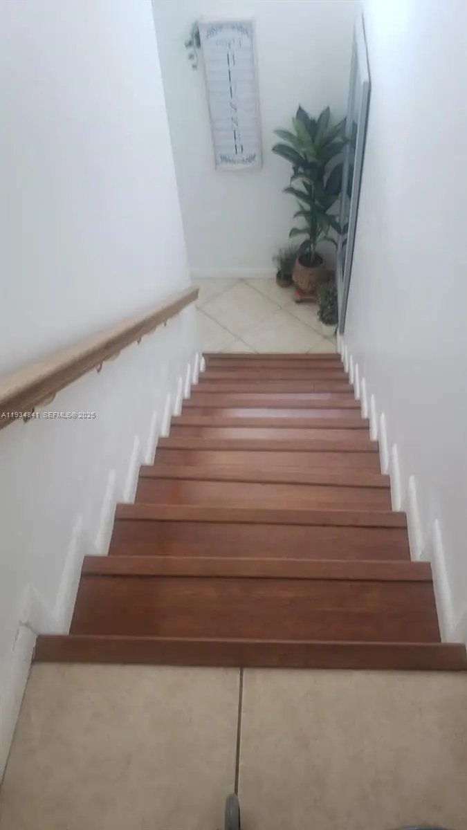 9980 NW 9th St Cir #204, Miami, FL 33172 - Image #1