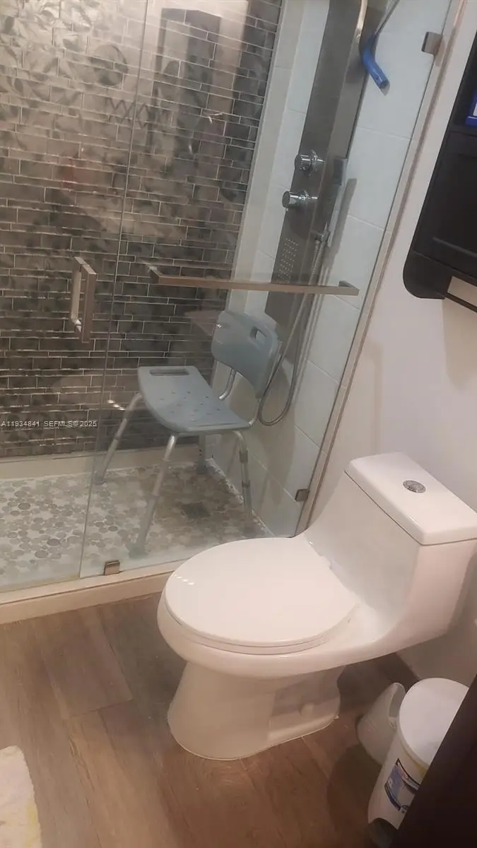 9980 NW 9th St Cir #204, Miami, FL 33172 - Image #3