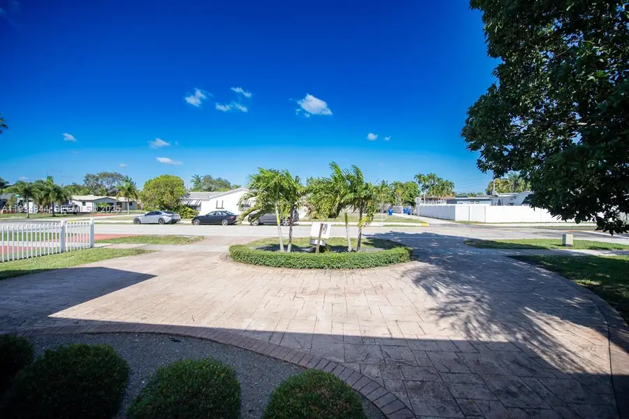 5012 Taft St, Hollywood, FL 33021 - Image #2