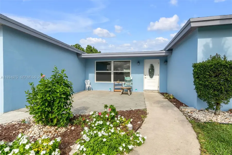 6945 NW 8th Ct, Margate, FL 33063 - Image #3