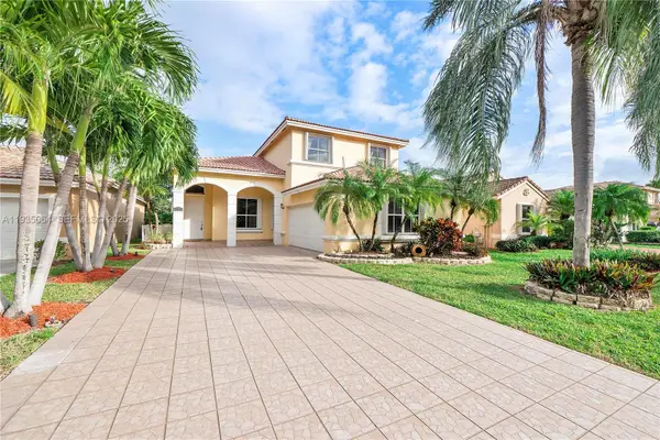 3482 Coco Lake Dr, Coconut Creek, FL 33073