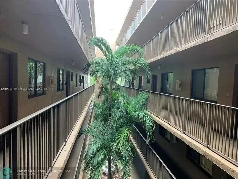 8020 Hampton Blvd #309, North Lauderdale, FL 33068 - Image #2