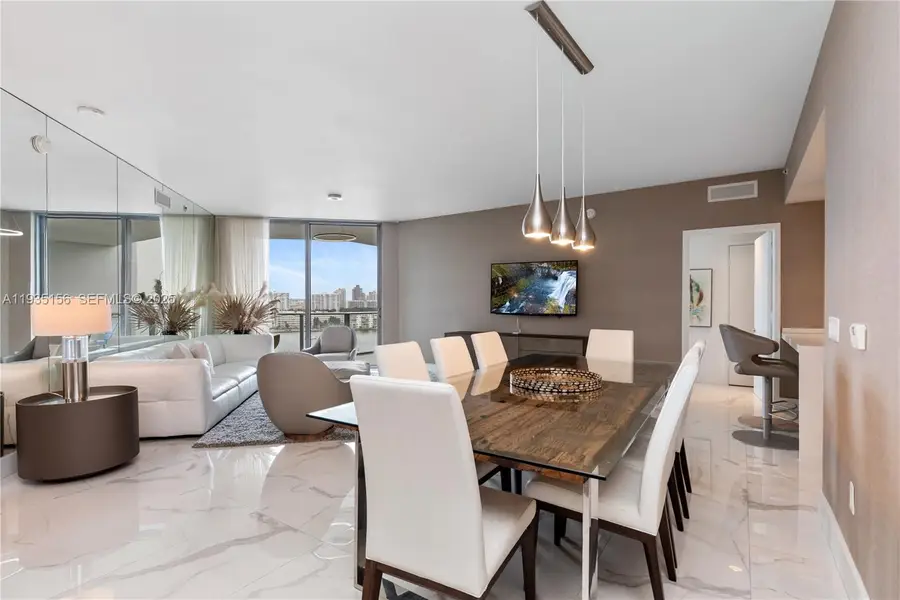 17301 NE Biscayne Blvd #908, North Miami Beach, FL 33160 - Image #2