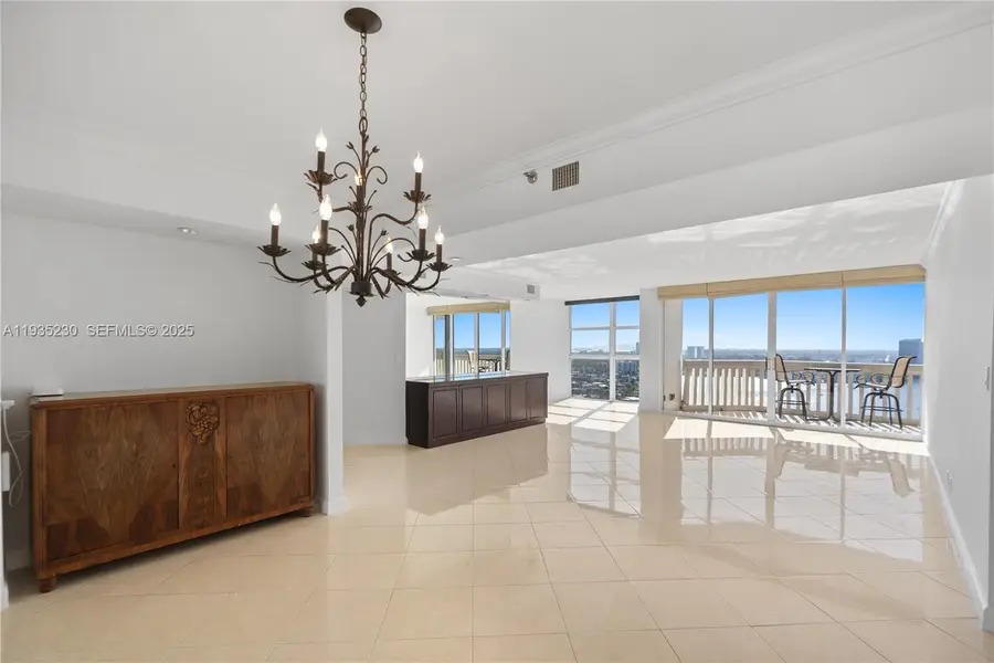 1000 W Island Blvd #3002, Aventura, FL 33160 - Image #2