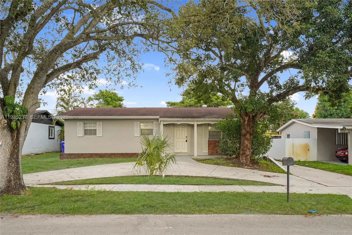 3011 N 74th Ave, Hollywood, FL 33024 - #1