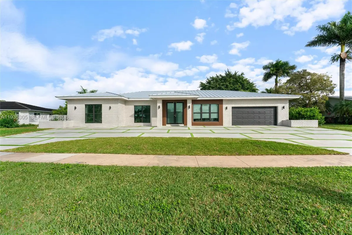 16733 Golfview Dr, Weston, FL 33326 - Image #1