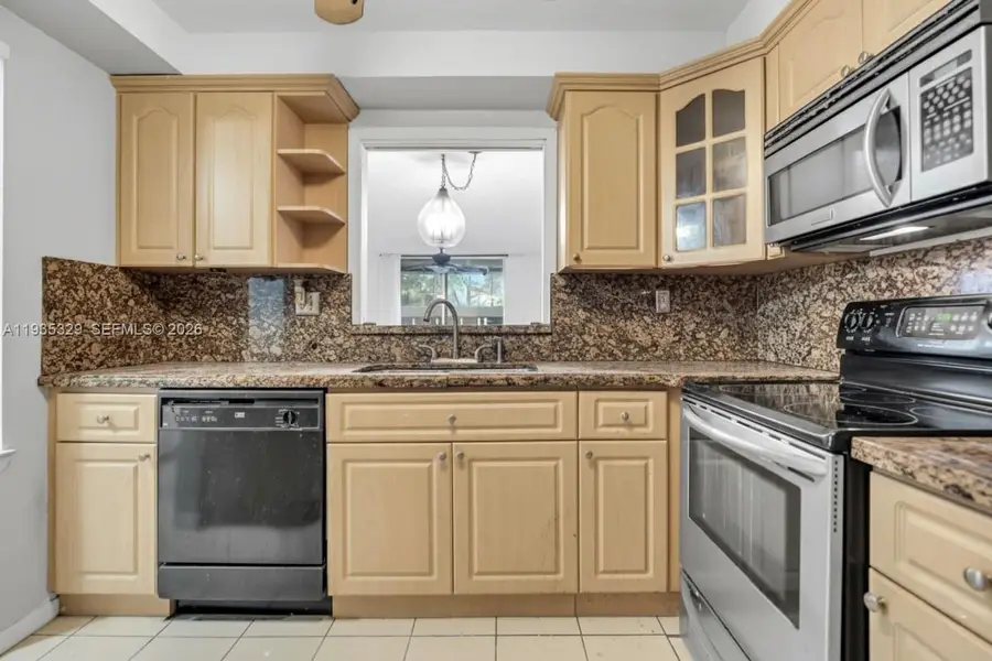 406 NW 68th Ave #125, Plantation, FL 33317 - Image #3