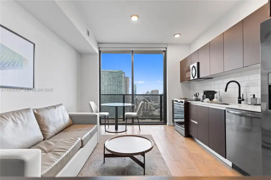 398 NE 5th St #3102, Miami, FL 33132 - Image #2