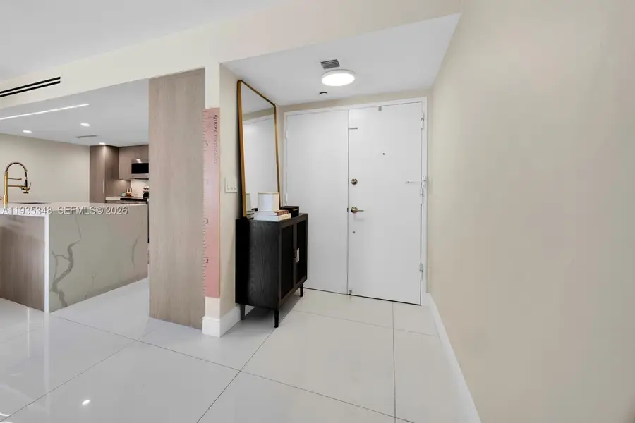 155 Ocean Lane Dr #413, Key Biscayne, FL 33149 - Image #2