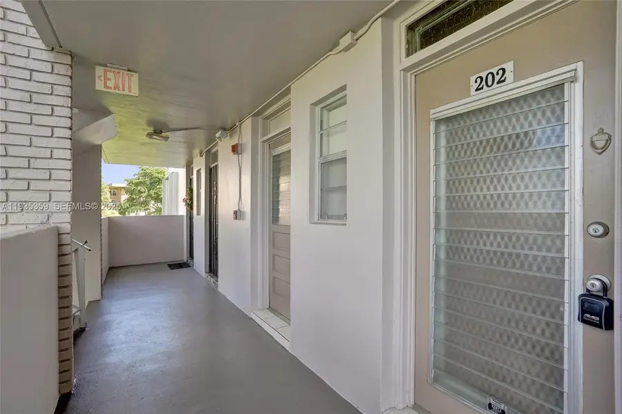 2800 NW 47th Ter #202A, Lauderdale Lakes, FL 33313 - Image #3