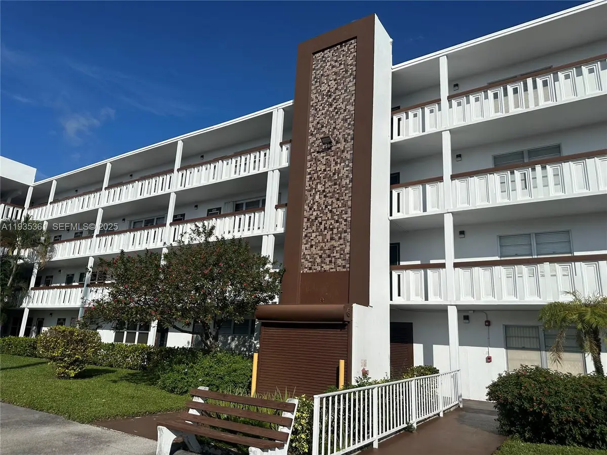 1058 E Harwood E #1058, Deerfield Beach, FL 33442 - Image #1