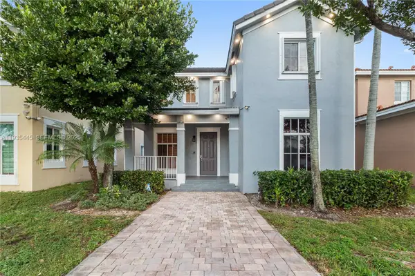 27049 SW 142nd Ave, Homestead, FL 33032