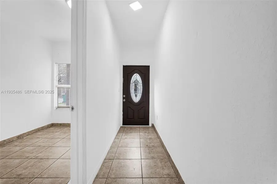 636 SW 7th Ter, Florida City, FL 33034 - Image #2