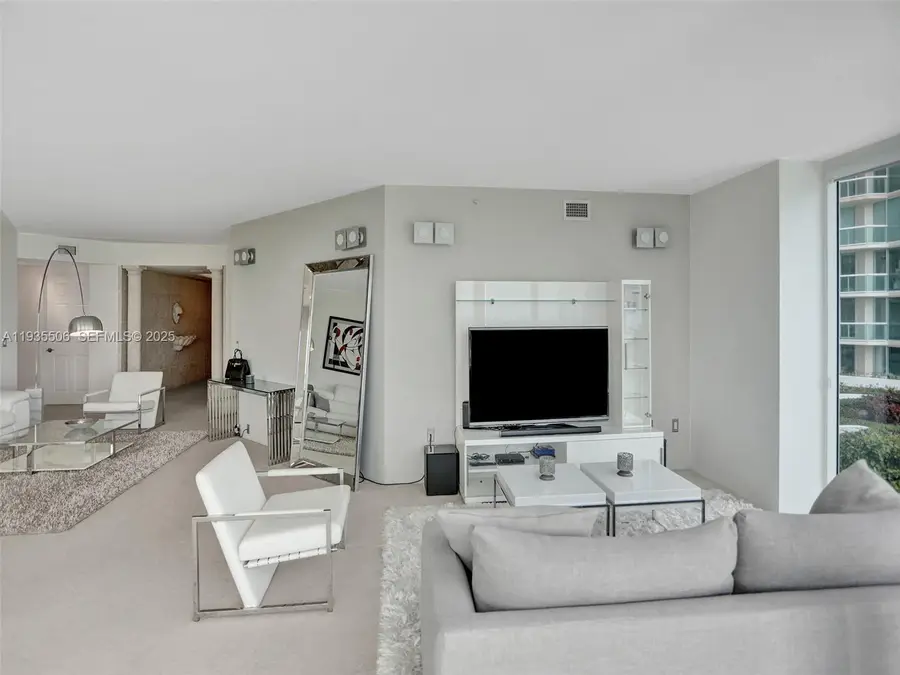 3370 Hidden Bay Dr #508, Aventura, FL 33180 - Image #2