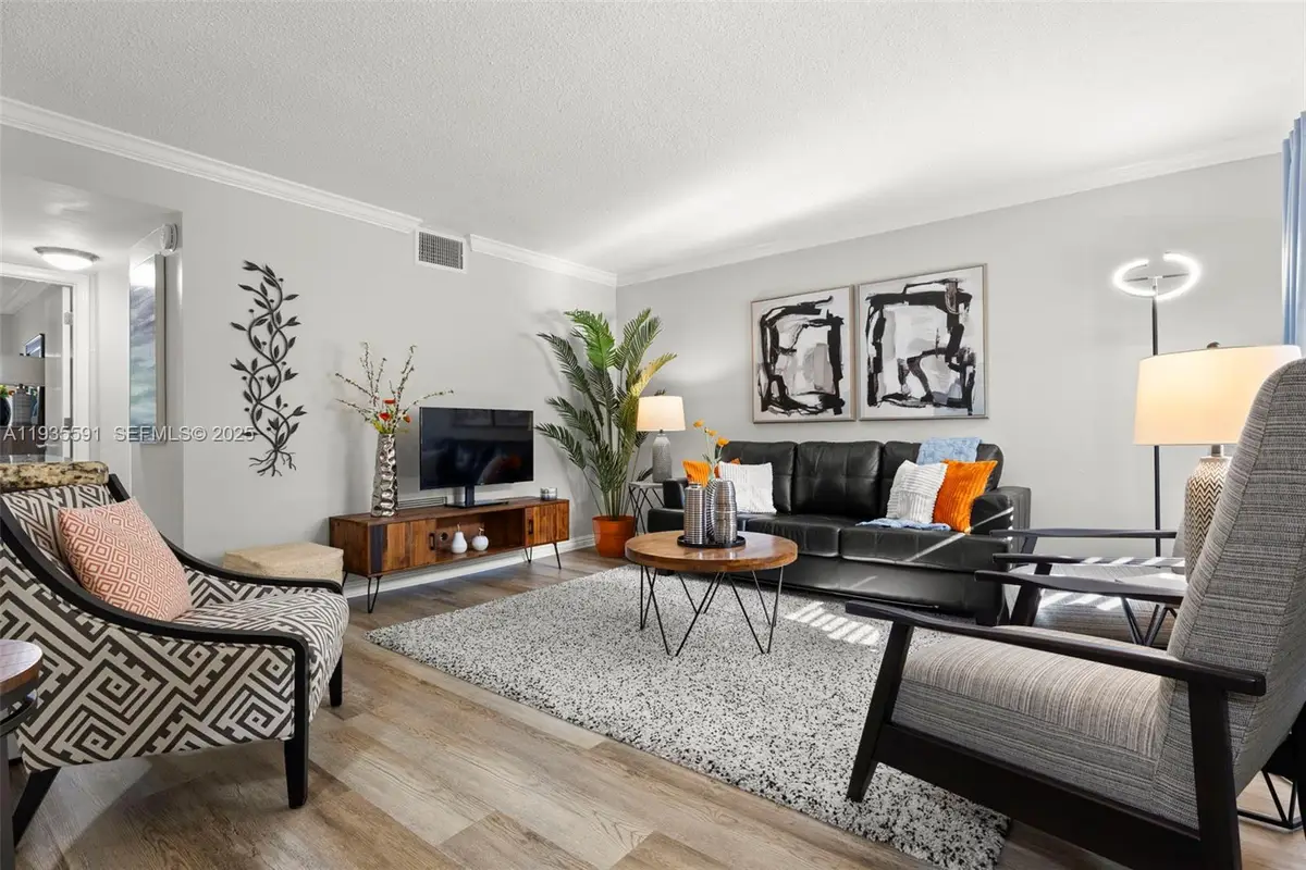 1125 NE 16th Pl #209, Fort Lauderdale, FL 33305 - Image #1
