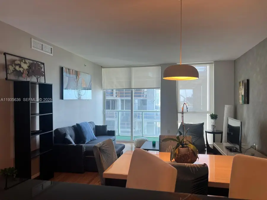 244 Biscayne Blvd #1904, Miami, FL 33132 - Image #2