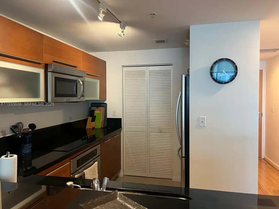 244 Biscayne Blvd #1904, Miami, FL 33132 - Image #3