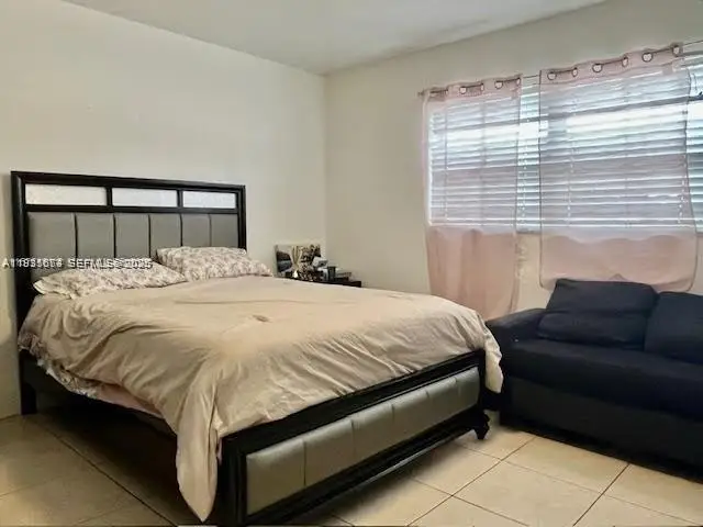 12890 NE 8th Ave #102, North Miami, FL 33161 - Image #2