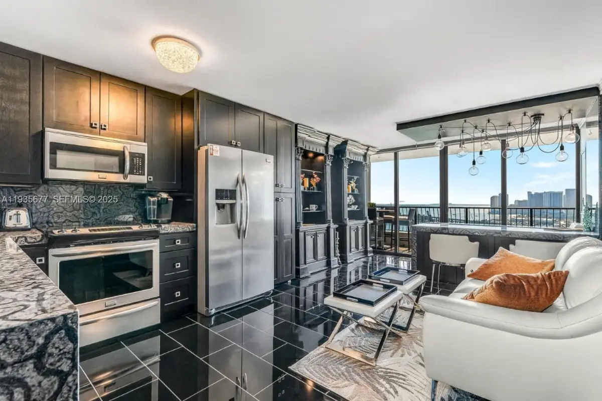 555 NE 15th St #30H, Miami, FL 33132 - Image #1