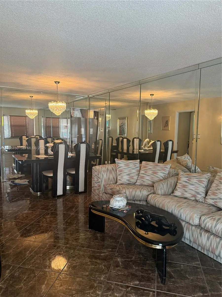 11432 NW 87th Pl, Hialeah Gardens, FL 33018 - Image #2