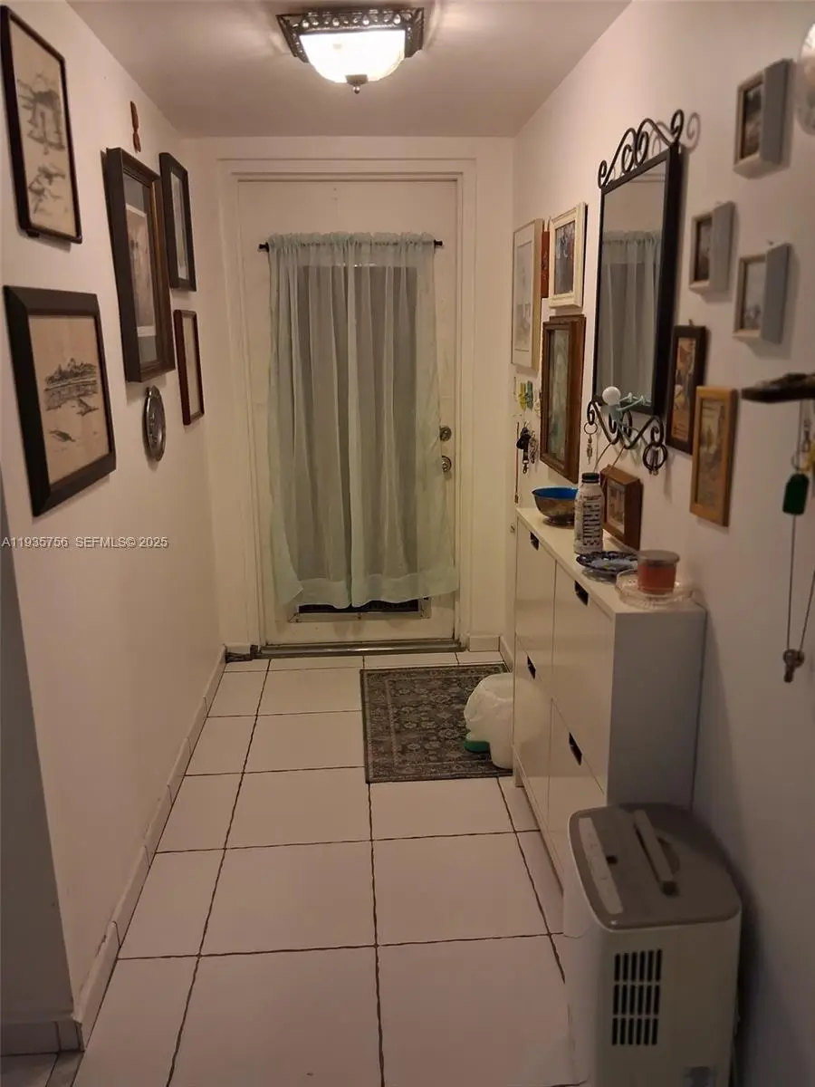 9221 Sunrise Lakes Blvd #204, Sunrise, FL 33322 - Image #1