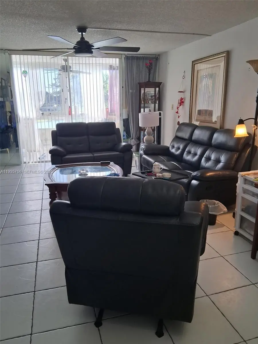 9221 Sunrise Lakes Blvd #204, Sunrise, FL 33322 - Image #3