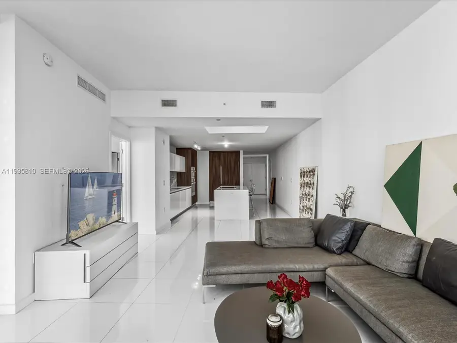 851 NE 1st Ave #4801, Miami, FL 33132 - Image #2