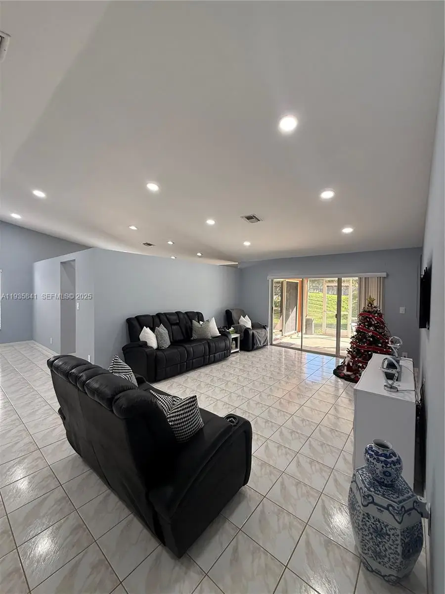 10378 Welleby Isles Blvd, Sunrise, FL 33351 - Image #3