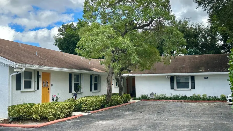 3620 NW 91st Ave, Sunrise, FL 33351 - #2