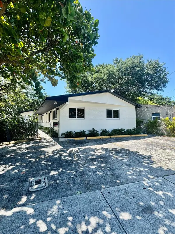 111 NW 7th Ave, Dania Beach, FL 33004