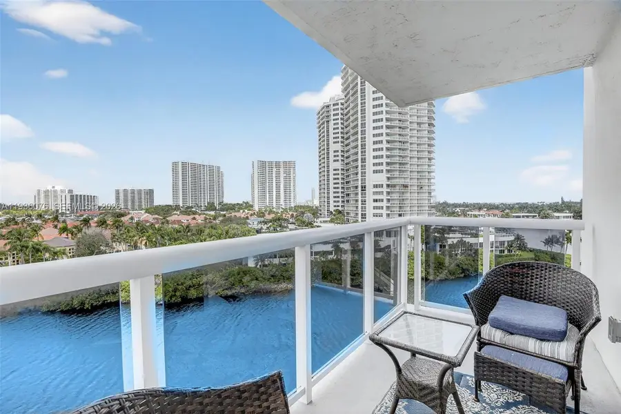 20505 E Country Club Dr #833, Aventura, FL 33180 - Image #3