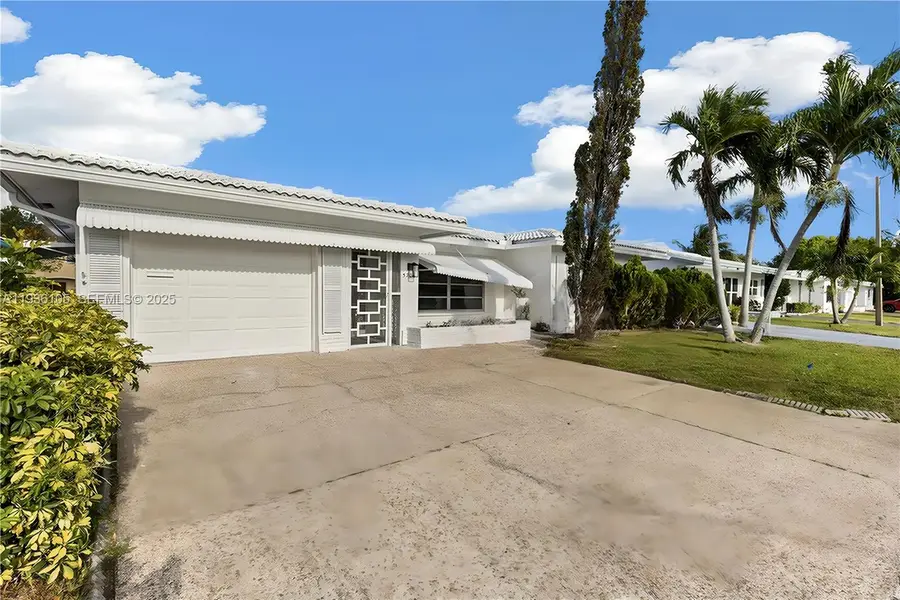 5706 NW 81st Ave, Tamarac, FL 33321 - Image #2