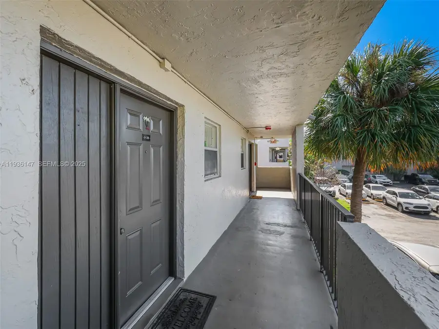 130 NW 87th Ave #H216, Miami, FL 33172 - Image #2