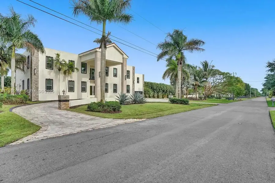 1430 NW 114th Ave, Plantation, FL 33323 - #3